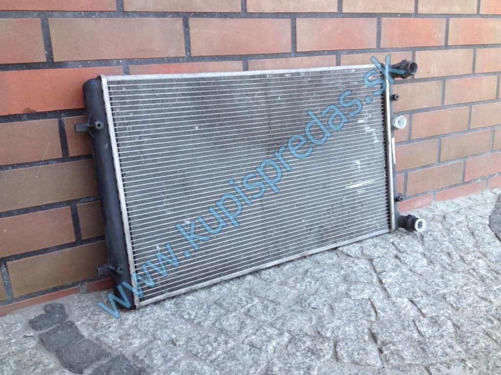 Chladič vody VW GOLF 4 / BORA